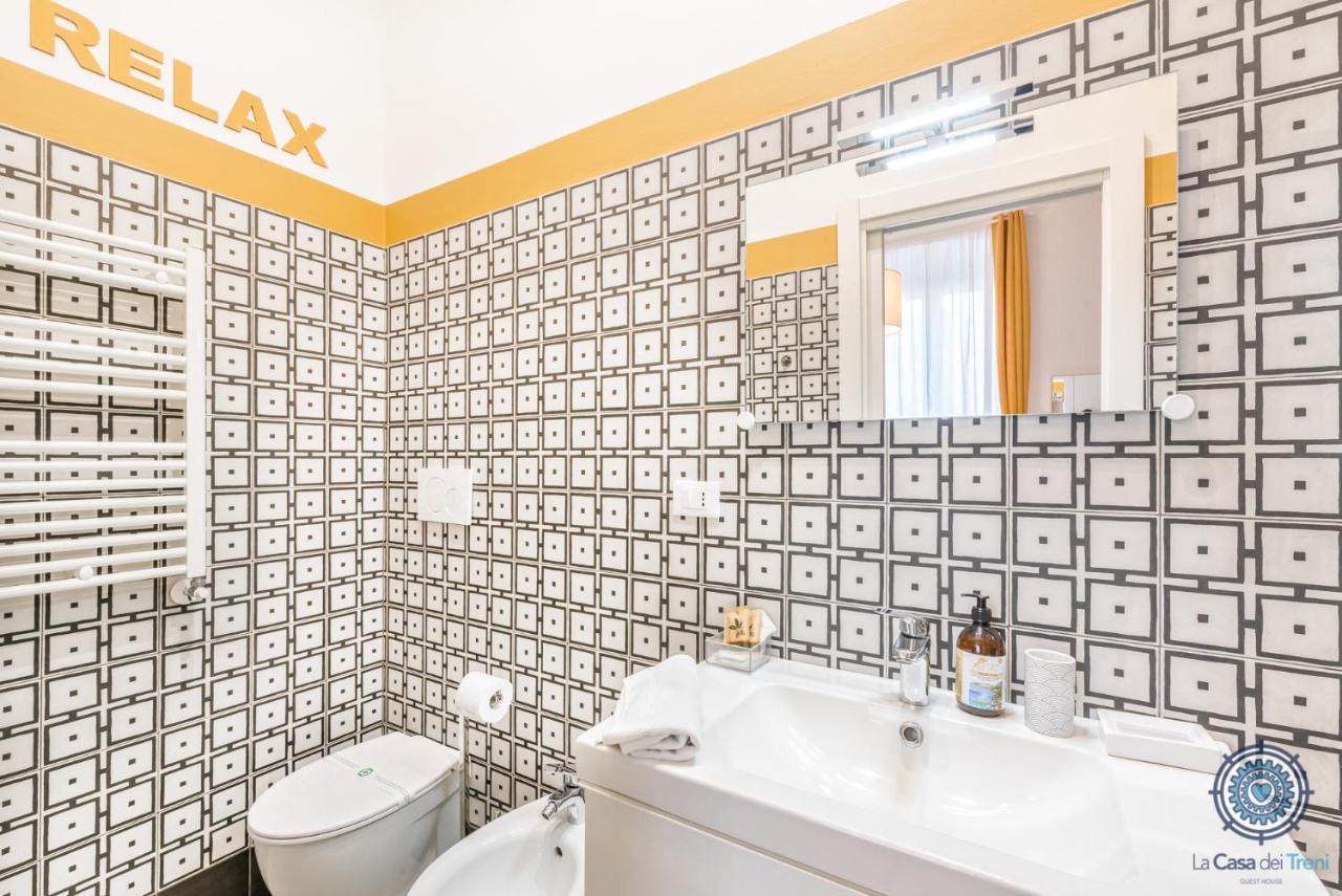 La Casa Dei Treni Affittacamere City Rooms For Travel Lovers La Spezia Buitenkant foto
