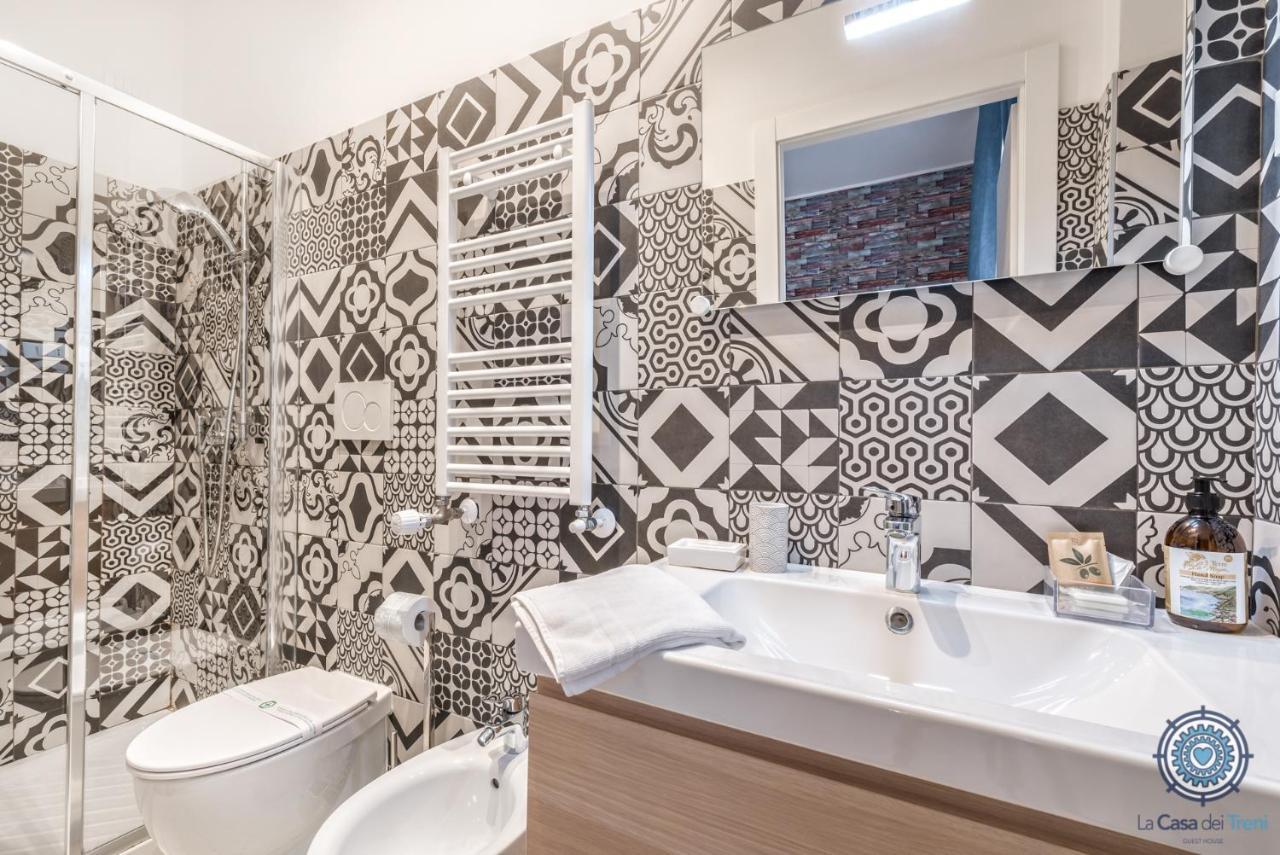La Casa Dei Treni Affittacamere City Rooms For Travel Lovers La Spezia Buitenkant foto