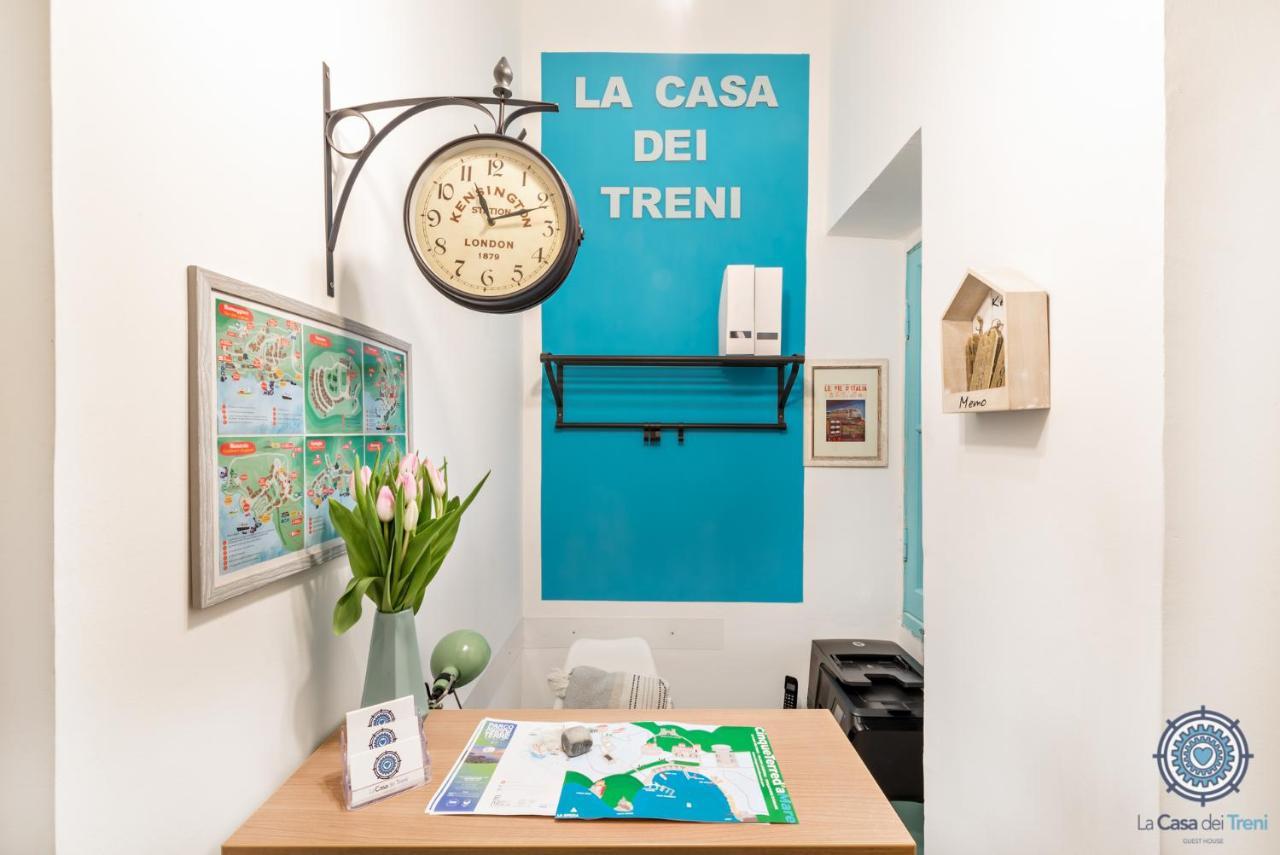 La Casa Dei Treni Affittacamere City Rooms For Travel Lovers La Spezia Buitenkant foto